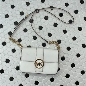 Michale Kors Adjustable Crossbody WhiteGold Purse